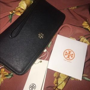 Tory Burtch wrist wallet